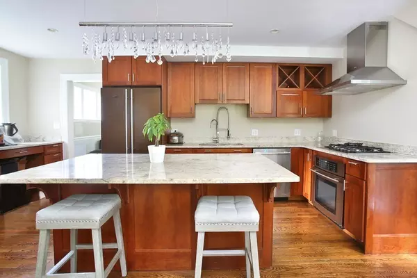 Newton, MA 02459,204 Pleasant St