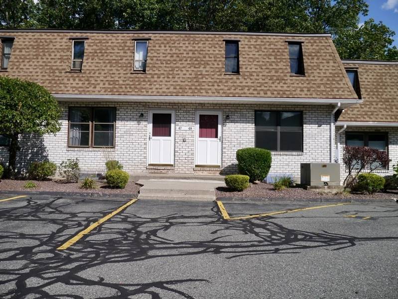 48 Granby Hts #48, Granby, MA 01033