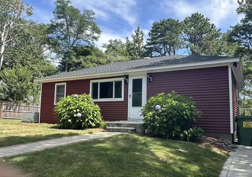 4 S Wind Dr, Plymouth, MA 02360