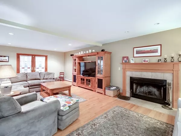 Acushnet, MA 02743,89 Keene Rd