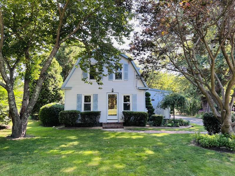 425 Bedford St, Lakeville, MA 02347