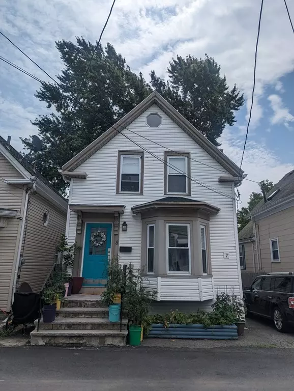 8 S Street Ct, Lynn, MA 01905