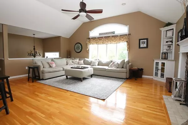 Saugus, MA 01906,10 Kayla Drive