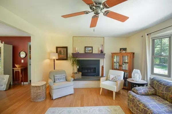 Sandwich, MA 02563,3 Dale Ter