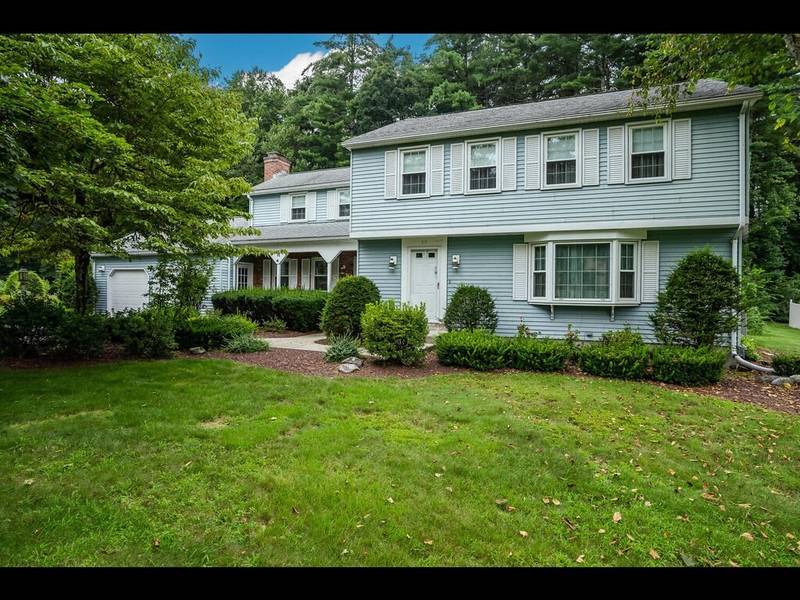 39 Lenox Cir, East Longmeadow, MA 01028