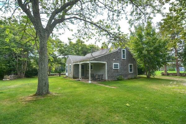 573 Main Rd, Westport, MA 02790