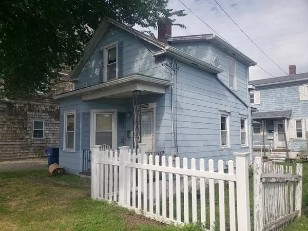 878-1/2 Belleville Ave, New Bedford, MA 02745