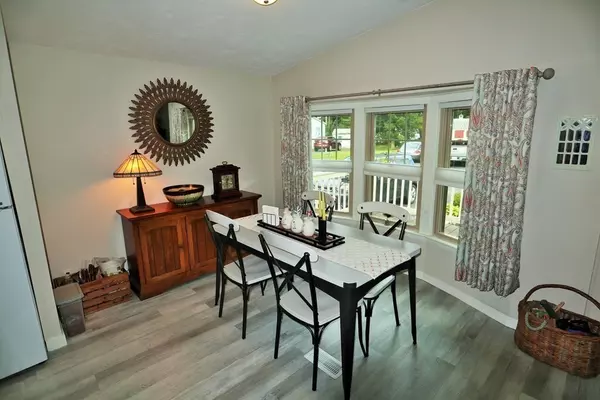 Carver, MA 02330,2 Lincoln Circle