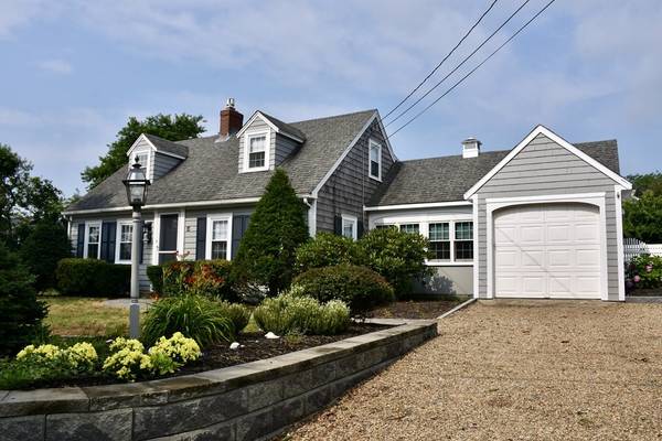 15 Beach Pine Rd, Dennis, MA 02639