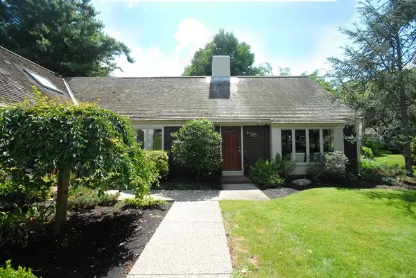 106 Potter Pond #106, Lexington, MA 02421