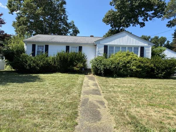 901 Geraldine Street, Dartmouth, MA 02747