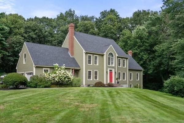 184 East St, Upton, MA 01568