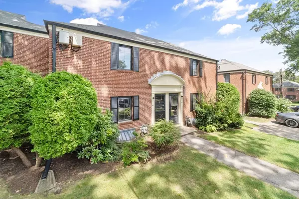 Watertown, MA 02472,81 Pierce Rd #226
