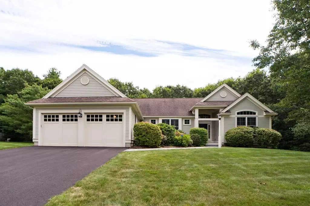 Medfield, MA 02052,17 Bridlefield Ln