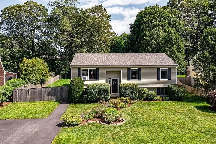 9 Ricker Circle, Hamilton, MA 01982