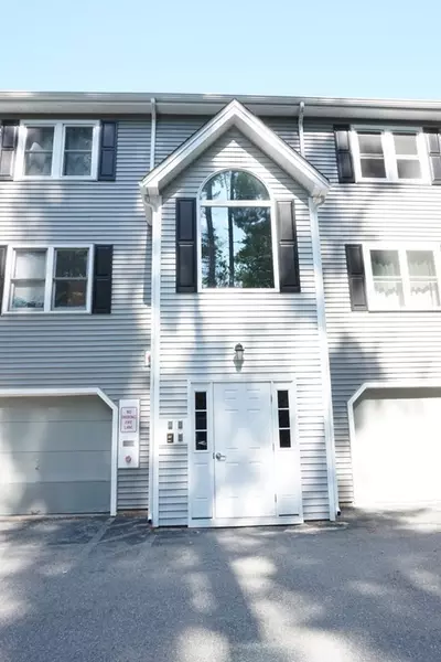 74 Tennis Plaza Rd #46, Dracut, MA 01826