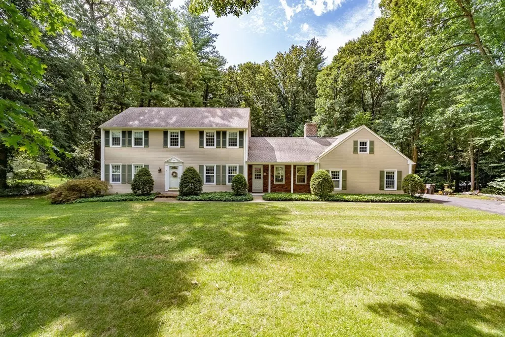 Westfield, MA 01085,51 Crescent Circle