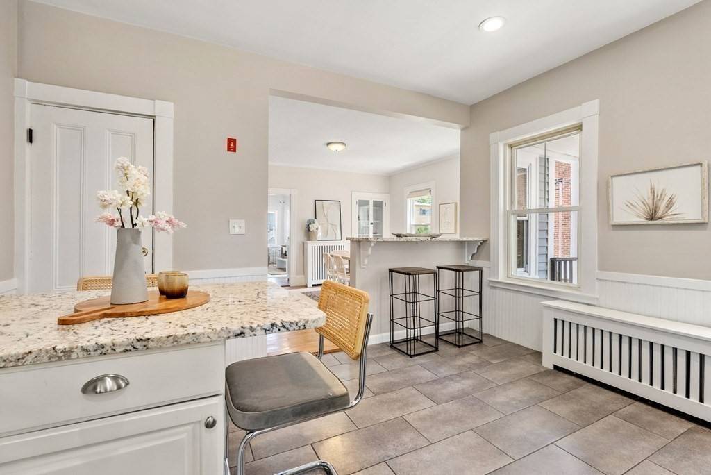 Waltham, MA 02451,52 Bacon St #1