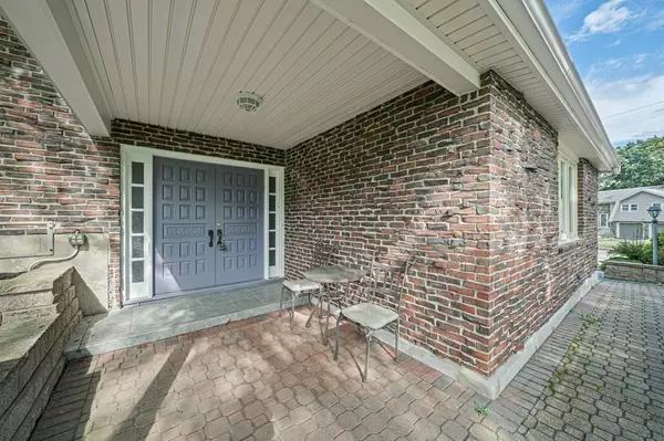 Randolph, MA 02368,19 Ledge Hill St.