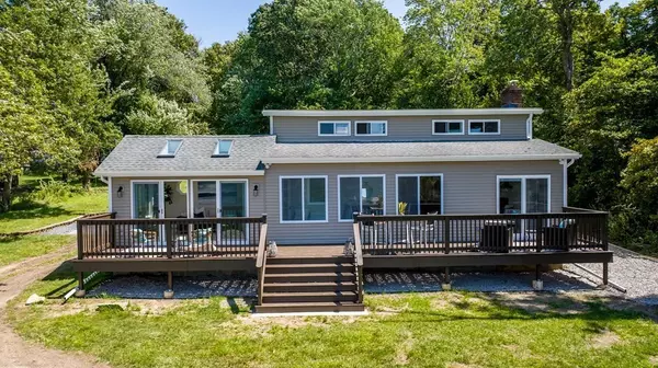 Westport, MA 02790,15 Tickle Road