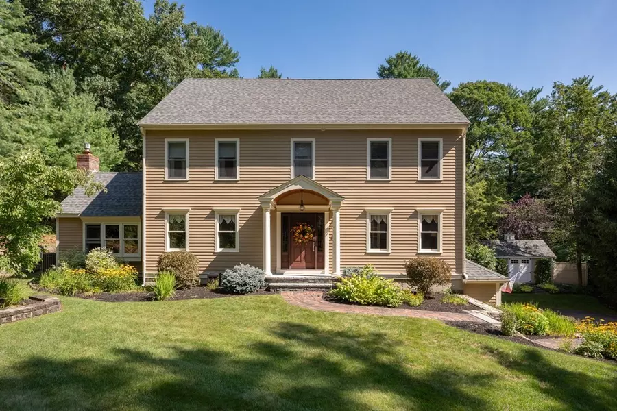 66 Hemlock Dr, Pembroke, MA 02359