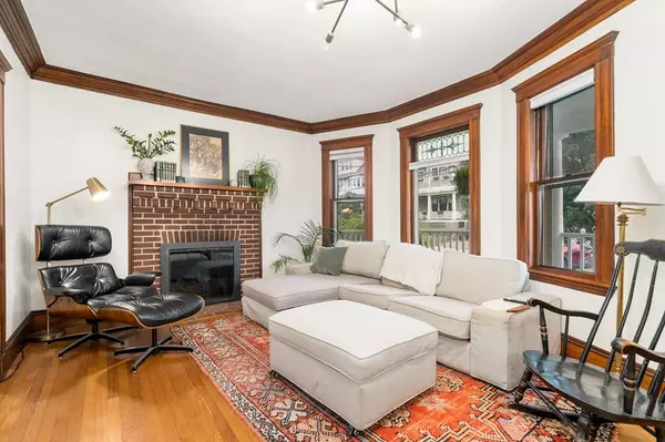 Watertown, MA 02472,32 Commonwealth Rd #1