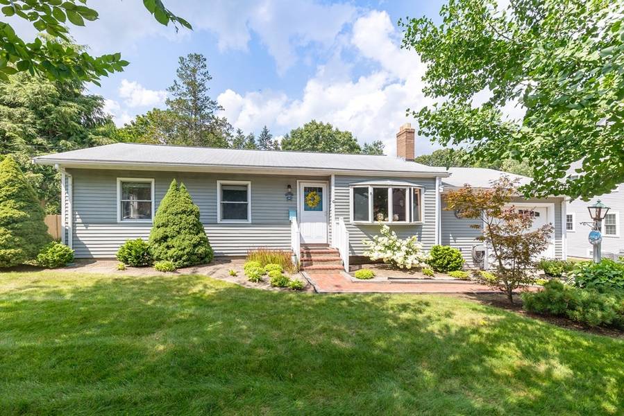 10 Marshall Road, Hingham, MA 02043