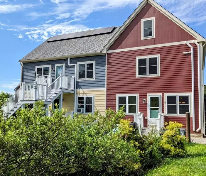 28 Village Ln #28, Berlin, MA 01503