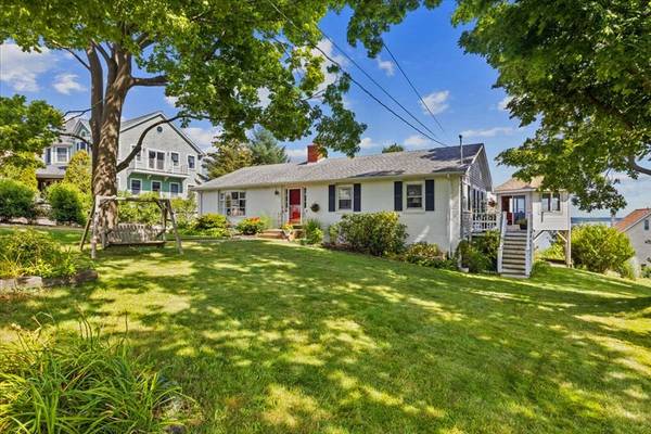 45 Andrew Ave, Hull, MA 02045