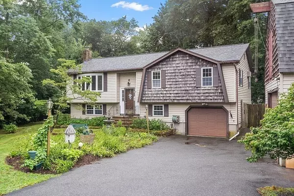 8 Cortland Rd, Danvers, MA 01923