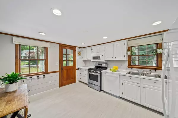 Pembroke, MA 02359,94 Elm St