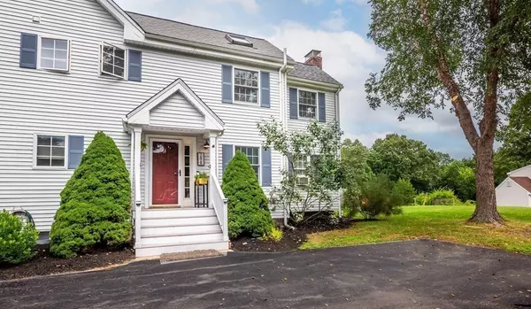 782 West St #2, Walpole, MA 02081