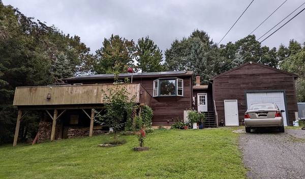 88 Bell St, North Brookfield, MA 01535