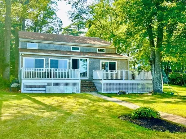 207 Lakeside Rd, Hanson, MA 02341