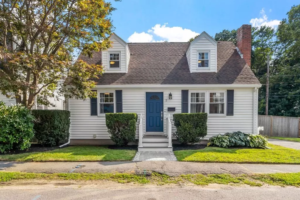 Marblehead, MA 01945,5 Sapphire Avenue