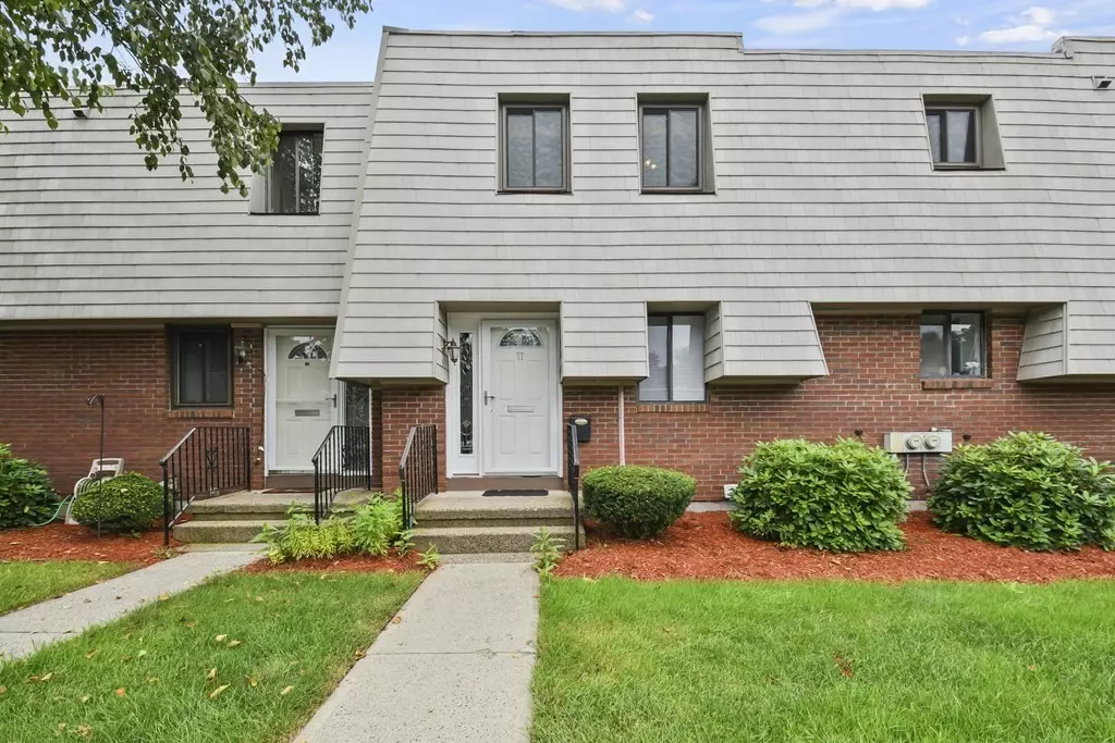 Agawam, MA 01001,77 Beekman Drive #77