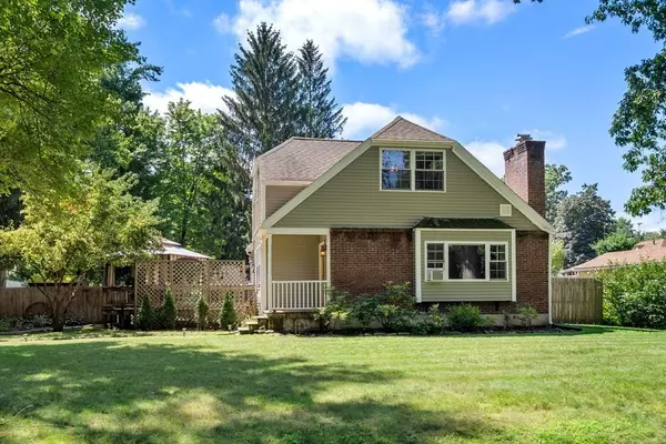 79 Poinsetta St, Agawam, MA 01001