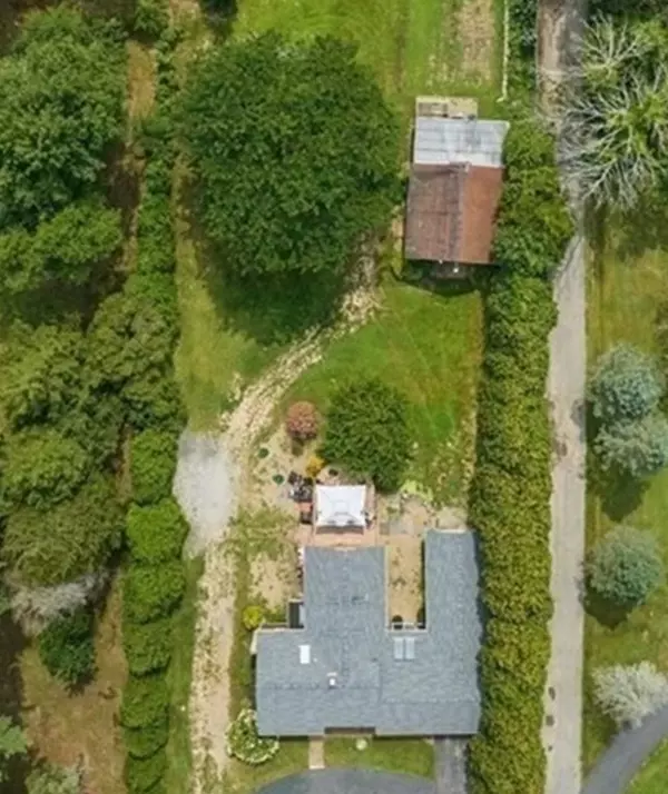 23 Lakeside Ave, Lakeville, MA 02347