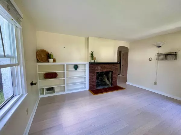 Greenfield, MA 01301,48 Harrison Ave
