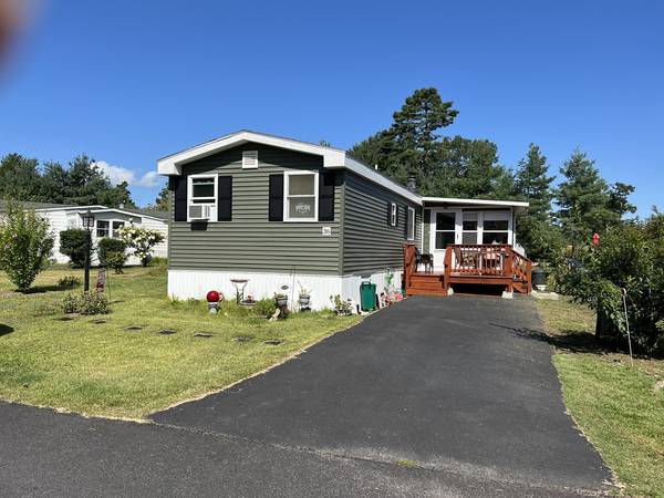 36 Washington Park, Carver, MA 02330