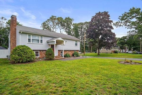 87 Highland St, Milford, MA 01757