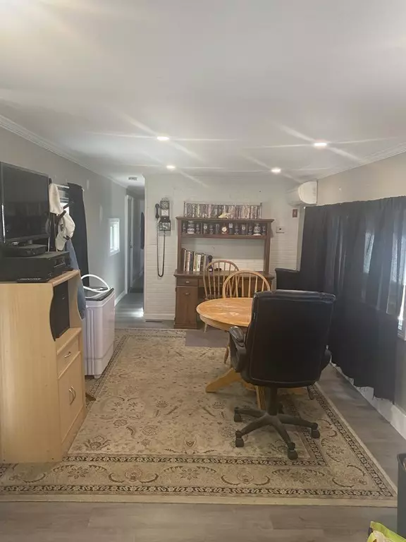 Acushnet, MA 02743,13 Jake Lane