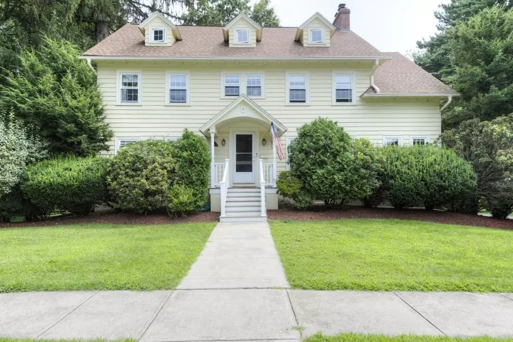 Worcester, MA 01602,8 Creswell Rd