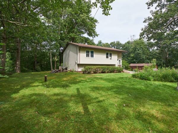 428 Keys Rd, Warren, MA 01083