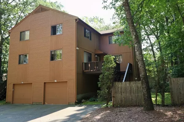 126 Mountain Gate Rd #126, Ashland, MA 01721