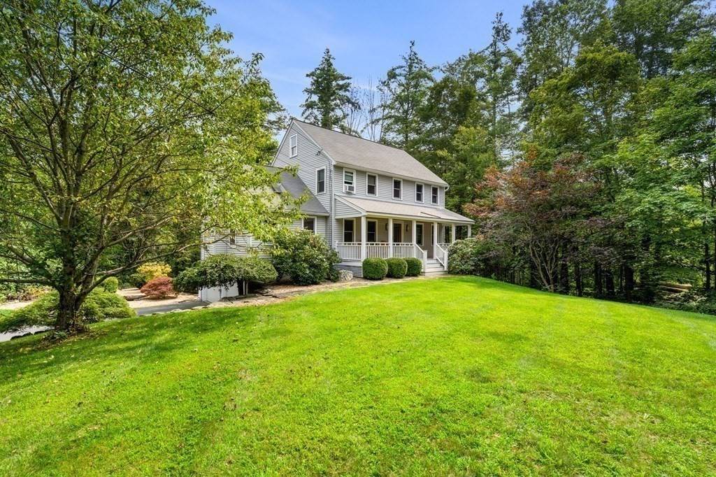 26 Bancroft St, Pepperell, MA 01463