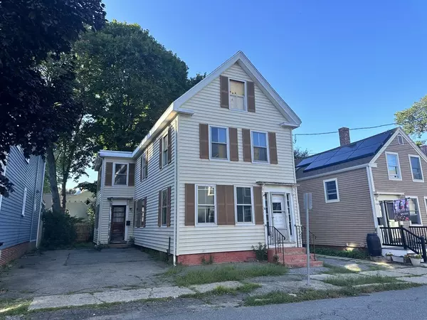 30 Carter St, Newburyport, MA 01950