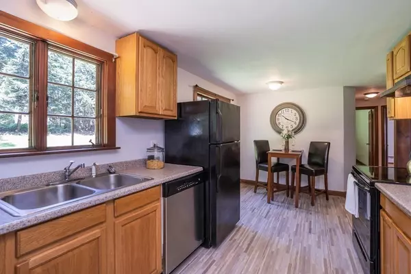 Southwick, MA 01077,152 Feeding Hills Rd