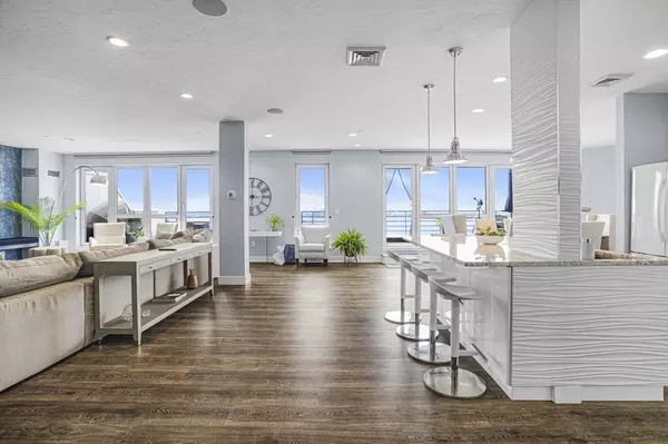 Quincy, MA 02171,1001 Marina Dr #803