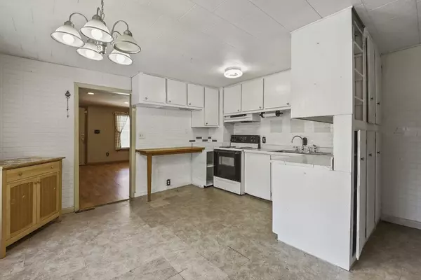 Southbridge, MA 01550,288 South Street